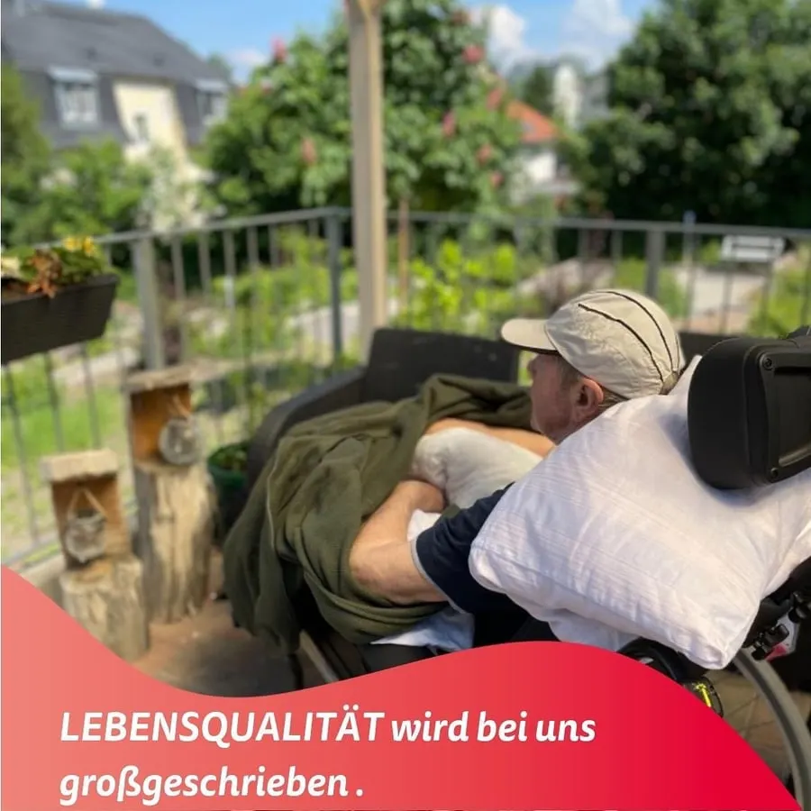 Kolleginnen und Kollegen von IPS